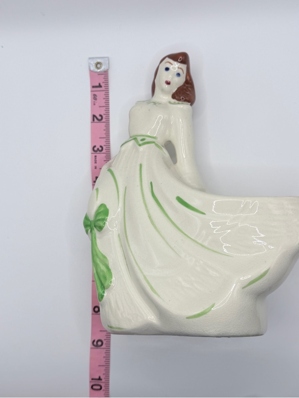 Vintage DeLee Art figural lady planters from the 1940s - Picture 10 of 11